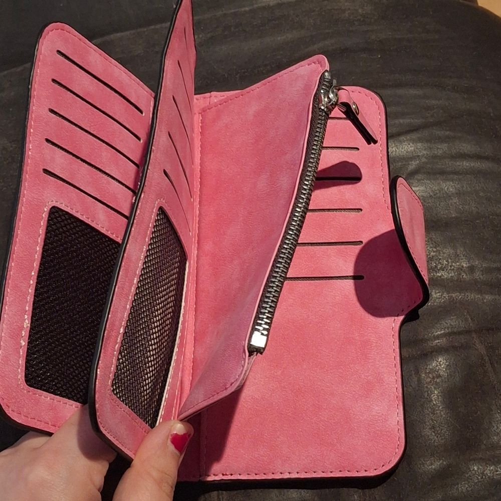 Hello Kitty Pink Wallet- New - Picture 4 of 6
